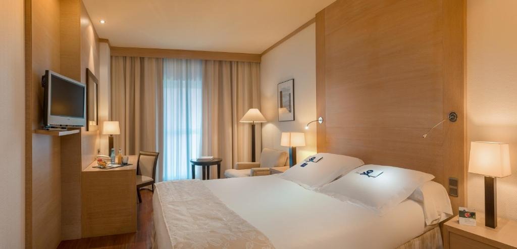 هتل والنسیا پالاس